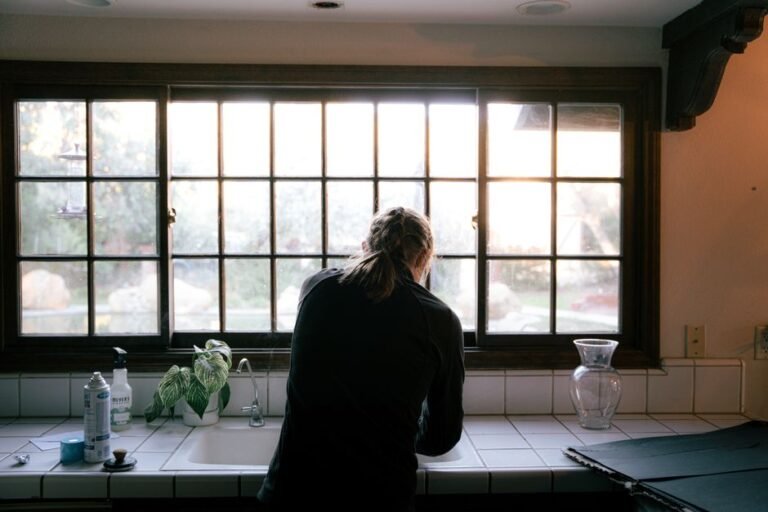 Why I Finally Started Cleaning My Vases