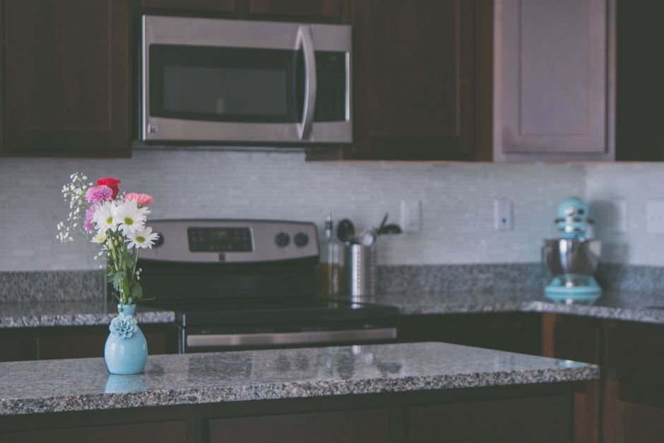 flower arrangement kitchen